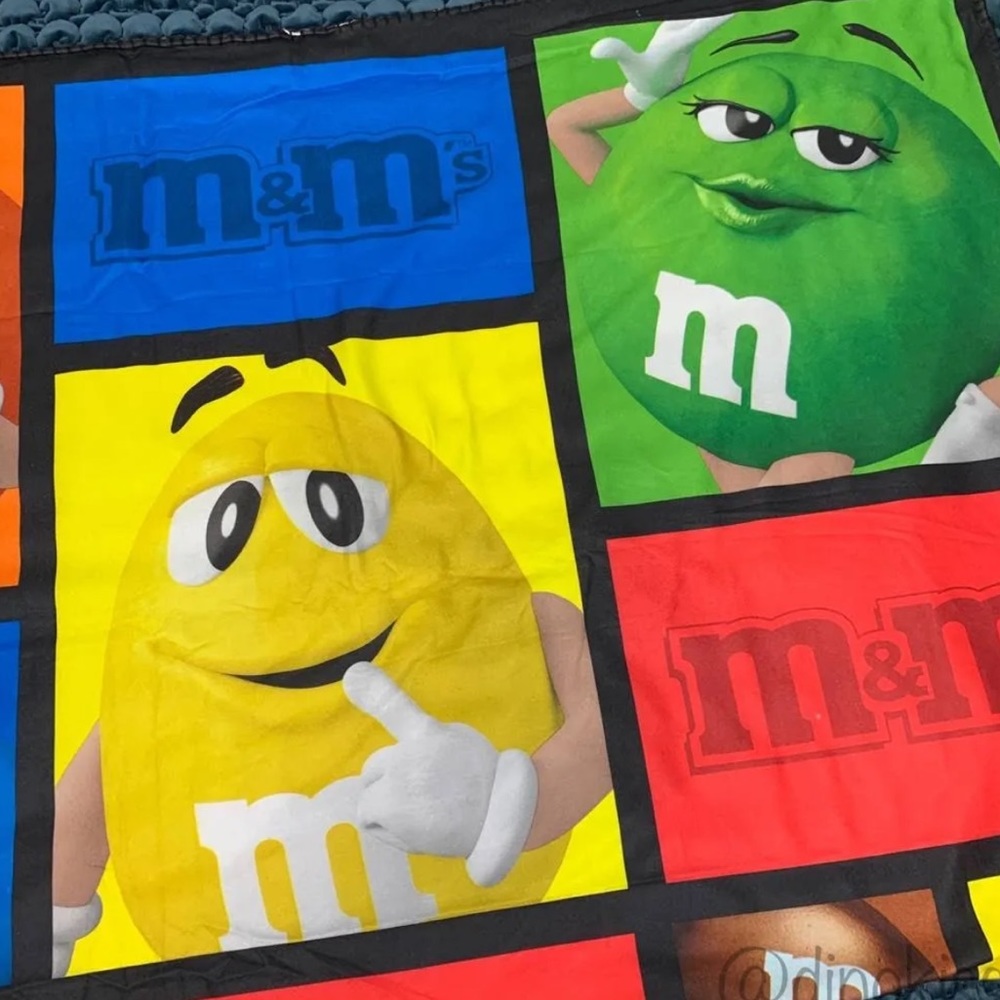 M & Ms Blanket Throw - Picture 2 of 6